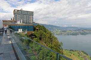 Swiss hotel bookings on a high note