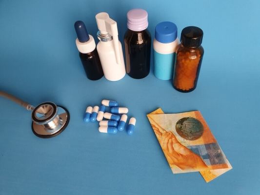 Price cuts on 350 medicines in Switzerland