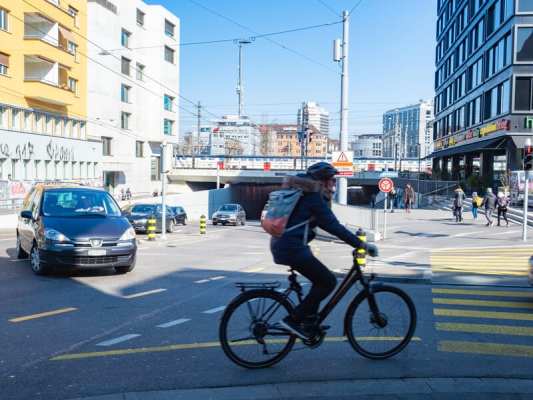 More than 17,000 drivers fined in a month on one Zurich street