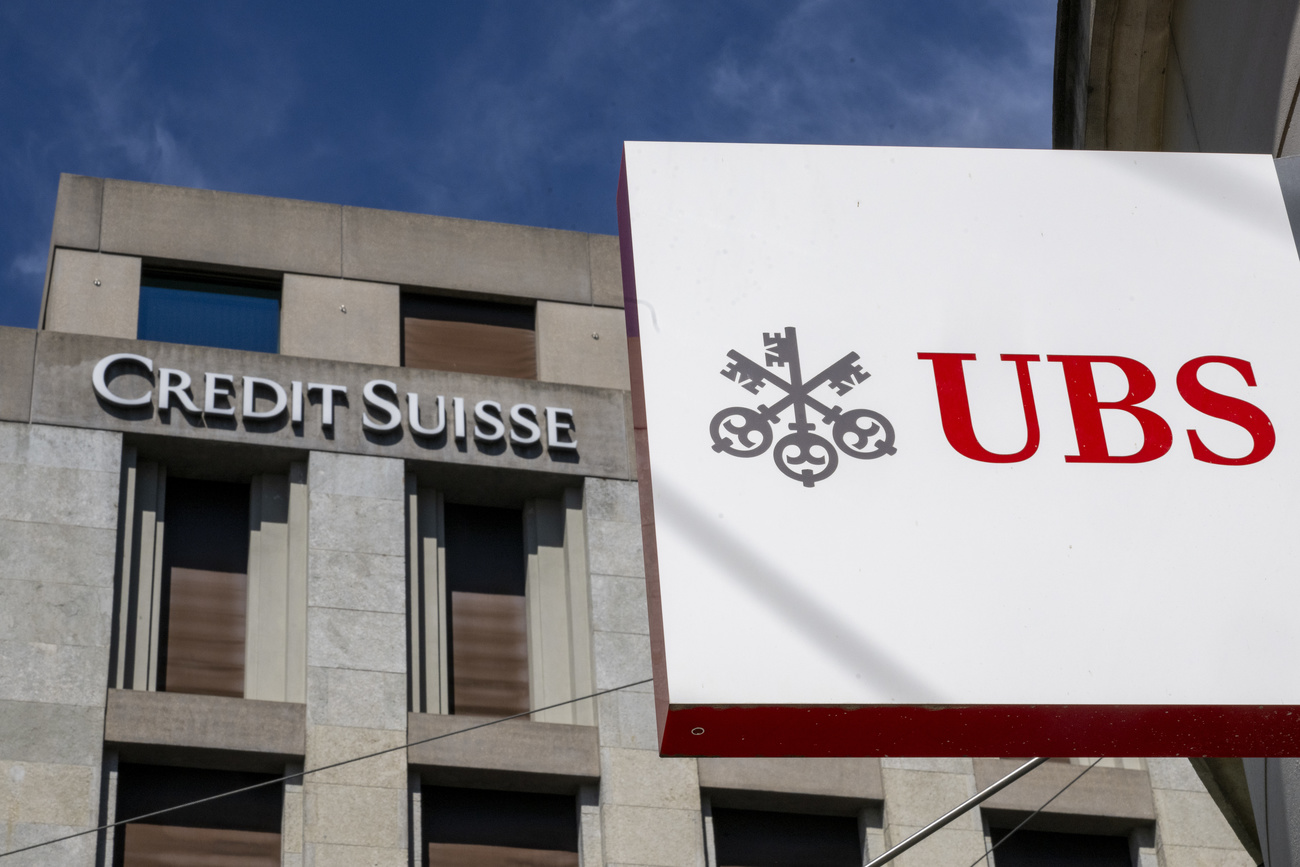 UBS must build up more equity, says Swiss government