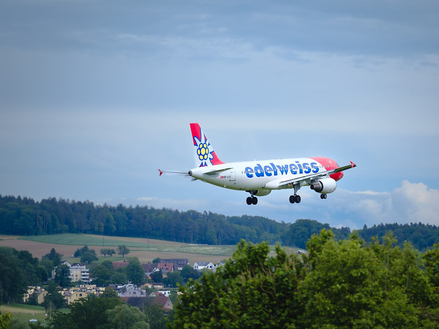 Swiss Federal Railways reports lower profit, higher punctuality