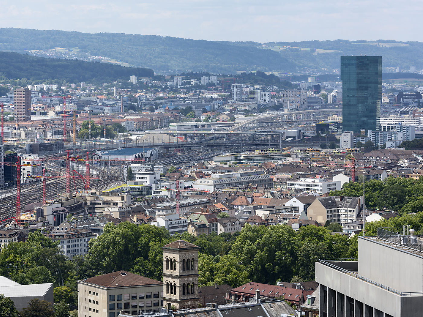 UBS lowers growth forecasts for Swiss economy in 2025