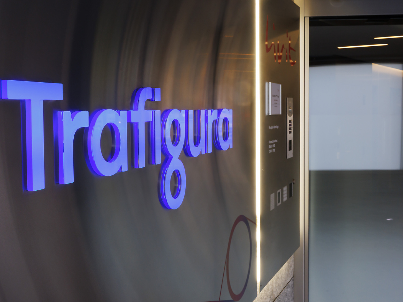 Trafigura and ex-COO convicted of bribery by Swiss court